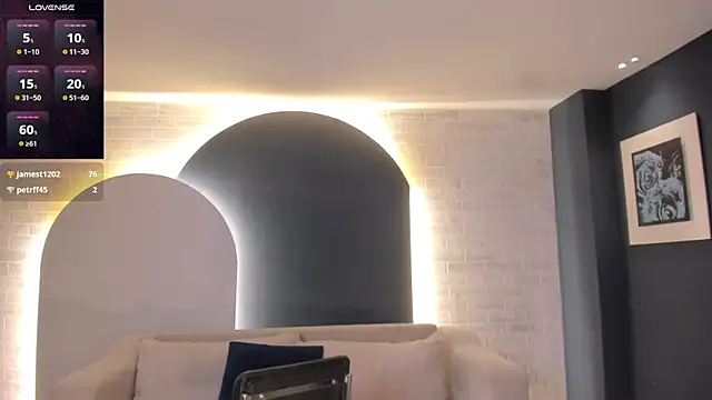 Chat +18 de BellaThompsonX ao vivo