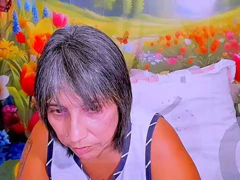 indianroxy's Live XXX Chat