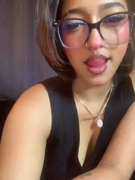 LilithMonette 现场XXX聊天