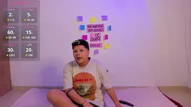 MiaYMolly 现场XXX聊天