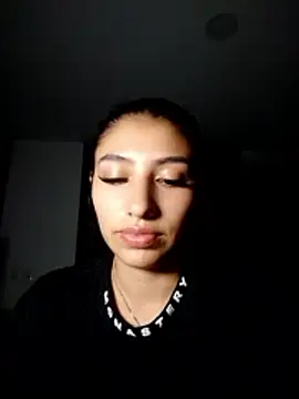 alicee_teen Show in webcam