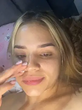 Sara__sweett: онлайн-секс-чат