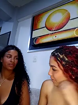 CurlyBitch's Live XXX Chat