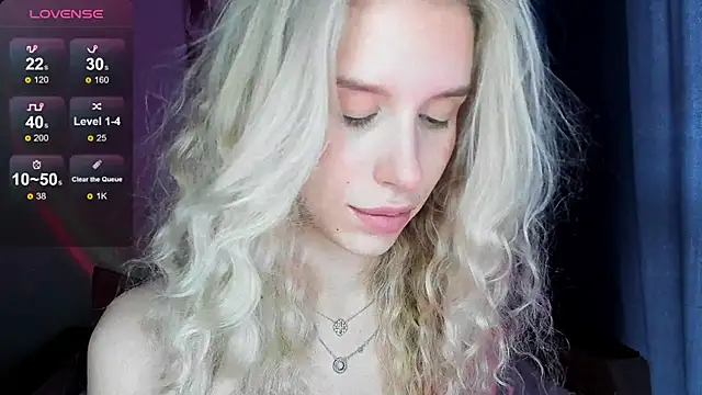 Elysia_kiss' Webcam Show