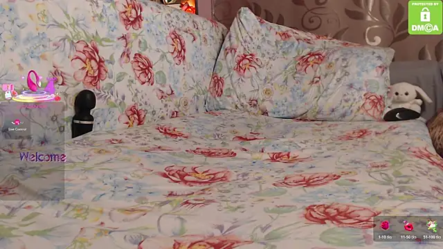 _M_i_a___ élő XXX-chatje