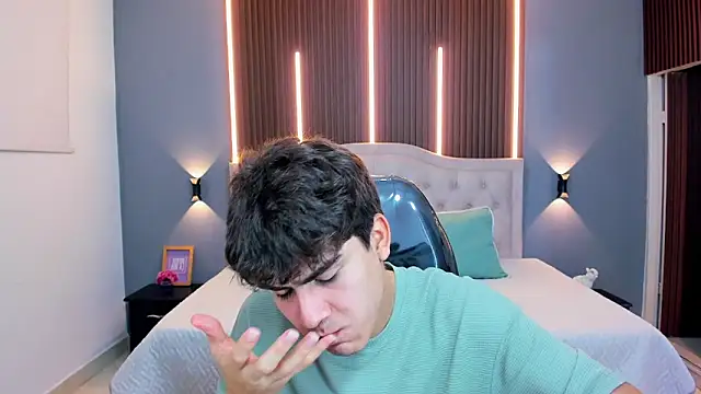 Tommy18__ – Live XXX-chat