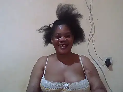 ANALQUEEN4 élő XXX-chatje