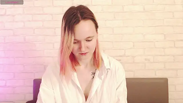 Онлайн чат XXX Ericha_Stone