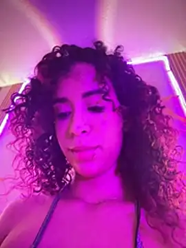 Woo_isDaphne লাইভ XXX চ্যাট