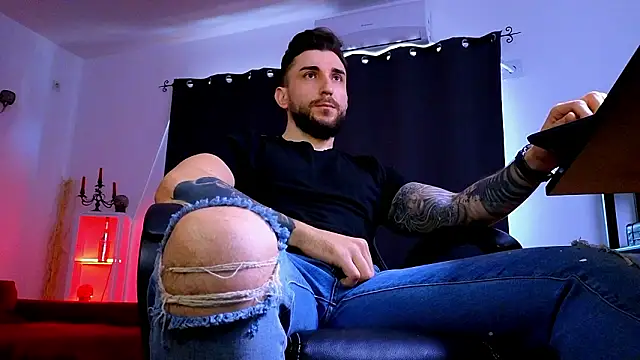 MightyAaron66n Live XXX chat