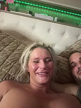 Chat +18 de Peachyb ao vivo