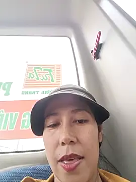 2HotAsain4u Show Webcam