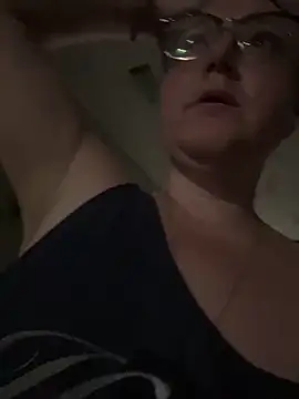 HTXBELLE: онлайн-секс-чат