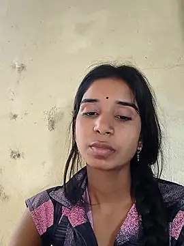 Cute-Natashaa: онлайн-секс-чат