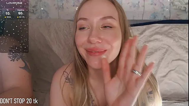 MikeXEmilia Show in webcam