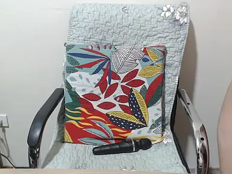 Wet_oliviaxxx Adlı Modelin Canlı XXX Sohbeti