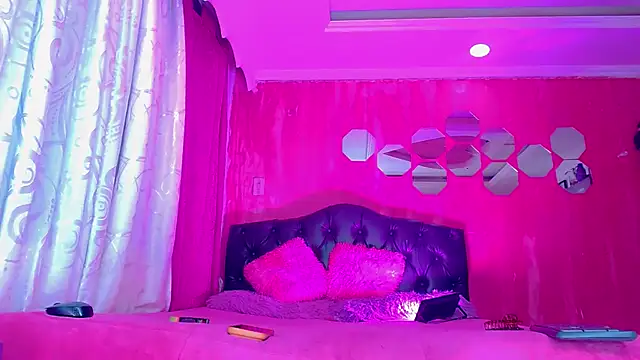 TiffanyMackensyyのウェブカメラショー