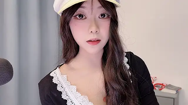 smalldaisyn Live XXX chat