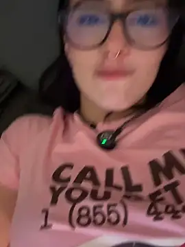 HinaSweet Chat XXX in diretta