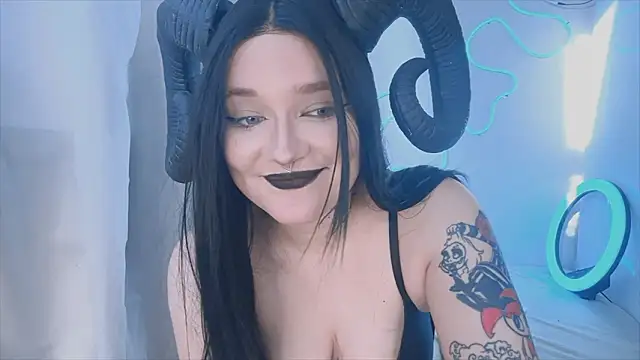 Morrigan_Palmerr: онлайн-секс-чат