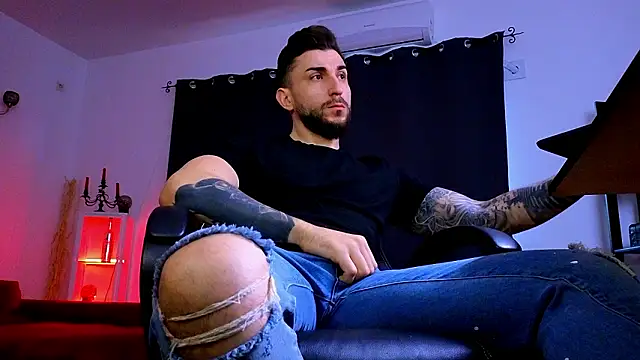 MightyAaron66 Show Webcam