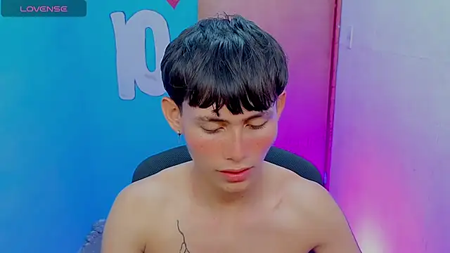 tanjiro_cute Adlı Modelin Canlı XXX Sohbeti