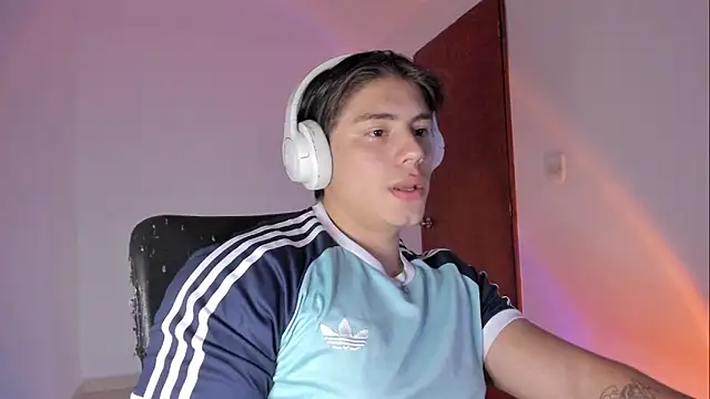 Giordano_Russo Adlı Modelin Canlı XXX Sohbeti