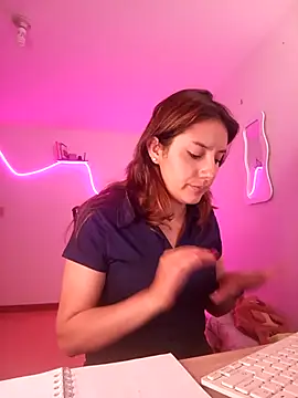 LuisaLean 现场XXX聊天