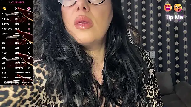 XXX chat uživo modela AnnaAnn_Milf