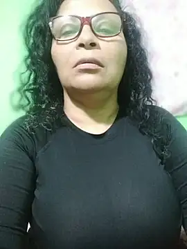 Amarantha25 Adlı Modelin Canlı XXX Sohbeti