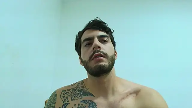 Chat +18 de thomas_gun ao vivo