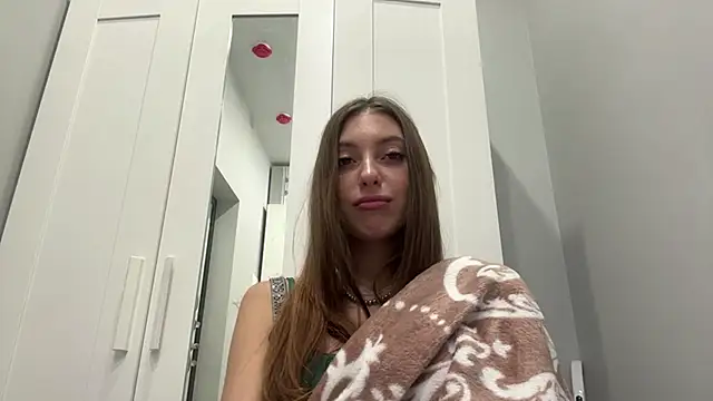 selena_favnn Webbikameraesitys