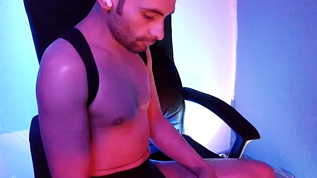 highinhtxx Show in webcam