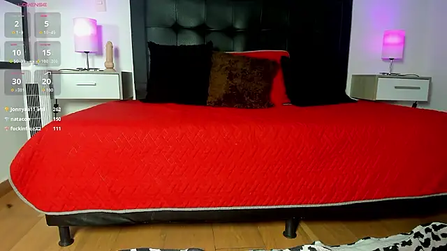 Natalye_23's Live XXX Chat