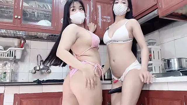 Chat +18 de LyLy_Office ao vivo