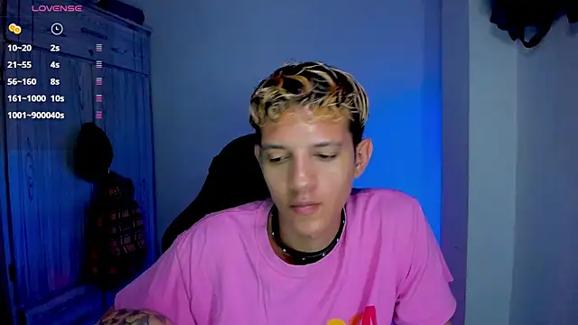 tylernova Pertunjukan Webcam