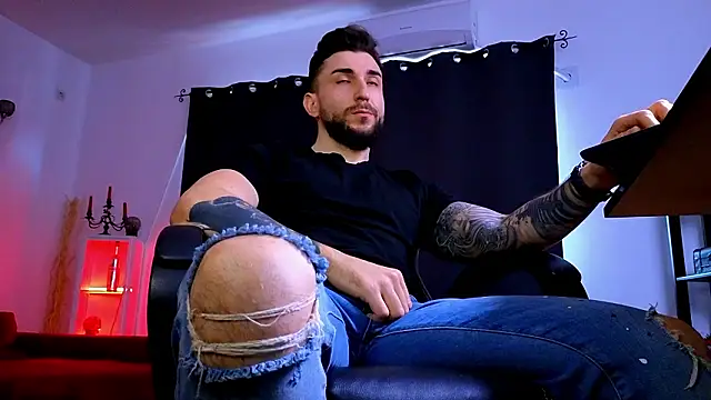 MightyAaron66's Webcam Show