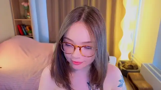 Chat +18 de MilenaSaint ao vivo