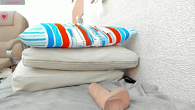 allice_green Adlı Modelin Canlı XXX Sohbeti