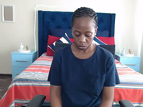 QUEENMANDYY's Live XXX Chat