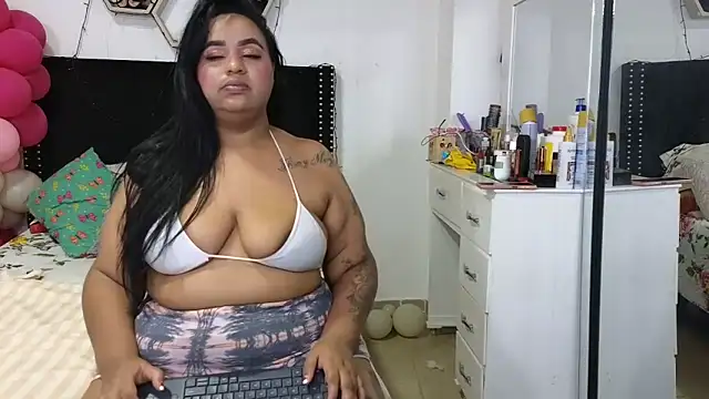 charlotte_077: απευθείας συνομιλία ΧΧΧ