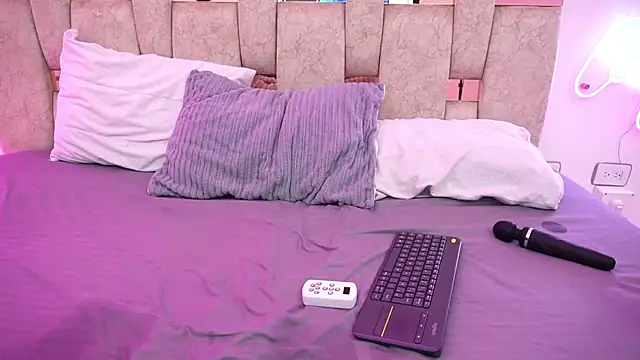 Czat XXX na żywo – Petitte_Mussa