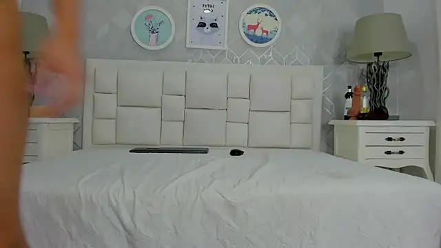 Chat +18 de naia_cox ao vivo