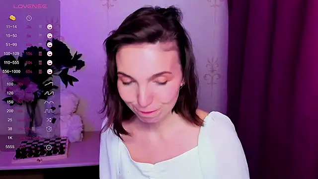 KindHazelHere_ Chat XXX live