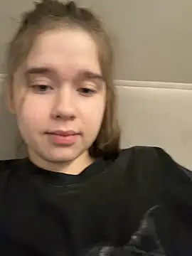 HornyGirlH 在線直播表演