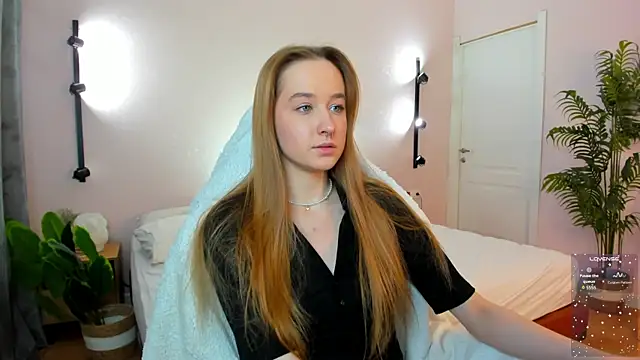 Chat +18 de Sweett_Monica ao vivo