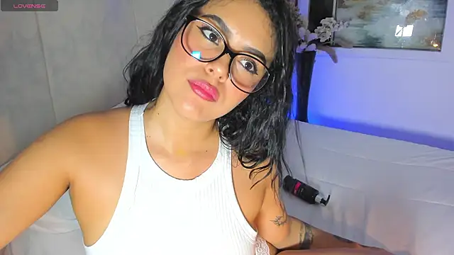 Chat +18 de rachaeldeckard__ ao vivo