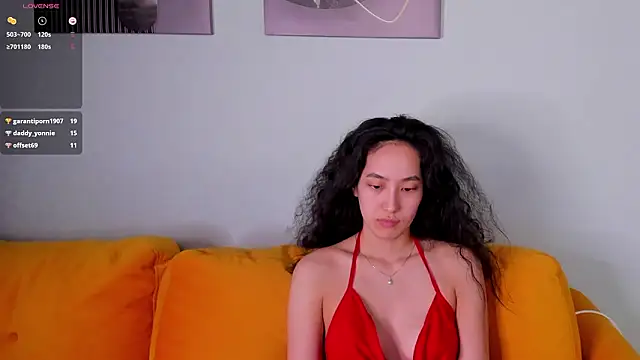 FlirtyAura Chat XXX in diretta