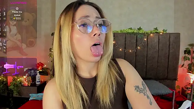 LanaMills_ Chat XXX in diretta