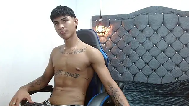 luka_big18 Live XXX Chat